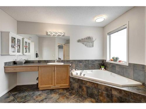 15 Cranleigh Mews Se, Calgary, AB - Indoor Photo Showing Bathroom