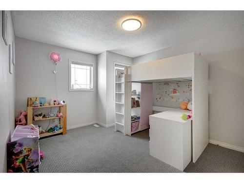 15 Cranleigh Mews Se, Calgary, AB - Indoor Photo Showing Laundry Room