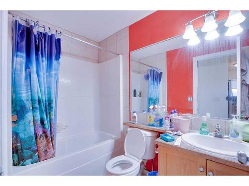 106 Tarawood Lane Ne, Calgary, AB - Indoor Photo Showing Bathroom