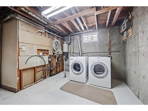 4311 19 Street Nw, Calgary, AB - Indoor Photo Showing Laundry Room