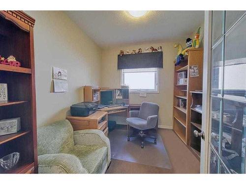55 Ranchers Crescent, Okotoks, AB - Indoor Photo Showing Office