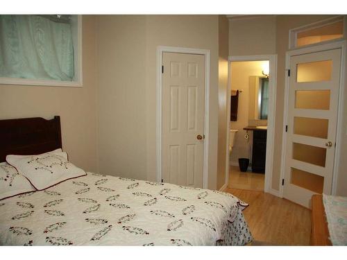 55 Ranchers Crescent, Okotoks, AB - Indoor Photo Showing Bedroom