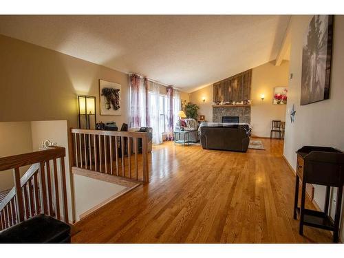 32169 Highway 760, Rural Mountain View County, AB - Indoor