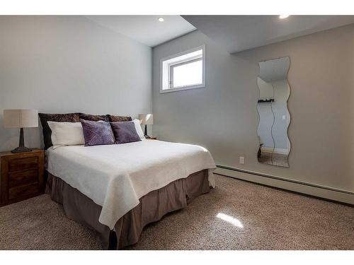 285223 Rr11, Crossfield, AB - Indoor Photo Showing Bedroom