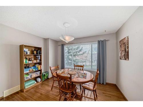 57 Harvest Oak Circle Ne, Calgary, AB - Indoor Photo Showing Dining Room