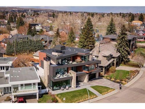 914 Crescent Road Nw, Calgary, AB - Outdoor With Balcony