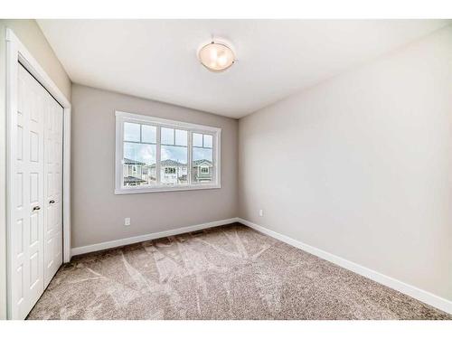 612 Baywater Manor Sw, Airdrie, AB - Indoor Photo Showing Other Room