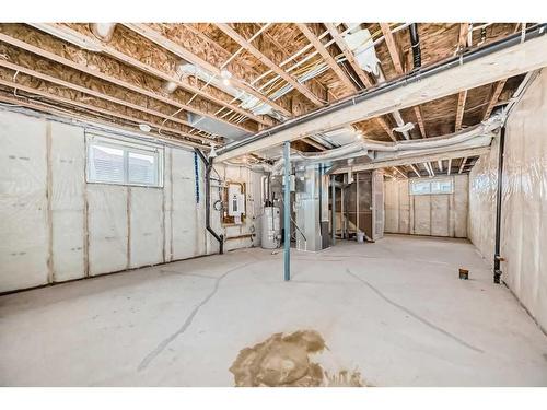 612 Baywater Manor Sw, Airdrie, AB - Indoor Photo Showing Basement