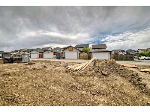 612 Baywater Manor Sw, Airdrie, AB - Outdoor
