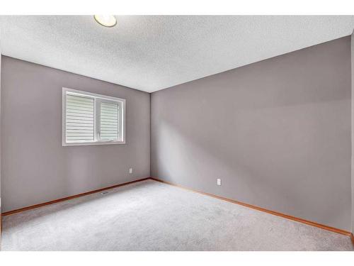 79 Riverstone Crescent Se, Calgary, AB - Indoor Photo Showing Other Room