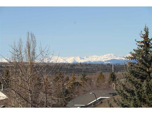 637 Woodbine Boulevard Sw, Calgary, AB - Outdoor With View