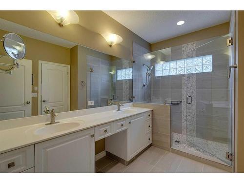 23 Prominence Point Sw, Calgary, AB - Indoor Photo Showing Bathroom