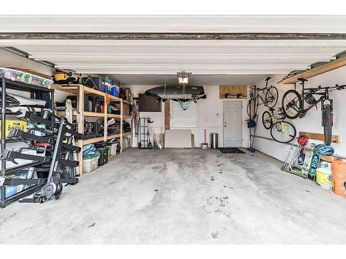 122 35 Street Nw, Calgary, AB - Indoor Photo Showing Garage