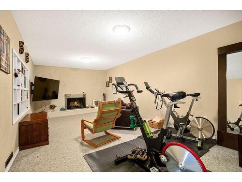 2715 48 Avenue Nw, Calgary, AB - Indoor Photo Showing Gym Room