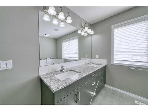 10811 Cityscape Drive Ne, Calgary, AB - Indoor Photo Showing Bathroom