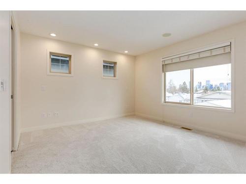 823 22 Avenue Nw, Calgary, AB - Indoor Photo Showing Other Room