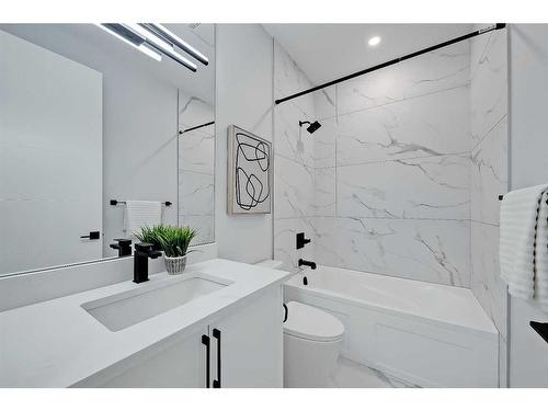 3420 Exshaw Road Nw, Calgary, AB - Indoor Photo Showing Bathroom