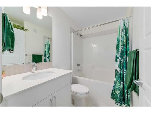 1437 Livingston Way Ne, Calgary, AB - Indoor Photo Showing Bathroom