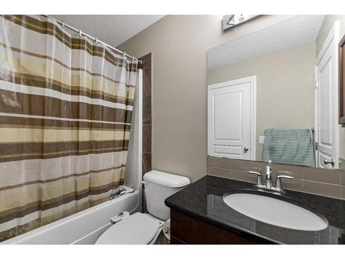 455 Redstone Drive Ne, Calgary, AB - Indoor Photo Showing Bathroom