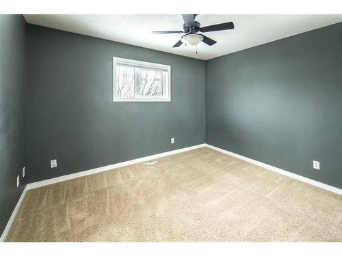 5047 Norris Road Nw, Calgary, AB - Indoor Photo Showing Other Room