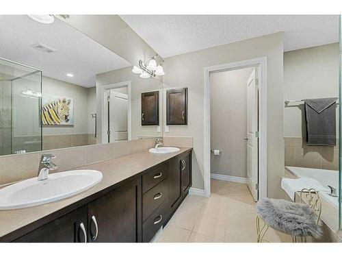 456 Mahogany Boulevard Se, Calgary, AB - Indoor Photo Showing Bathroom
