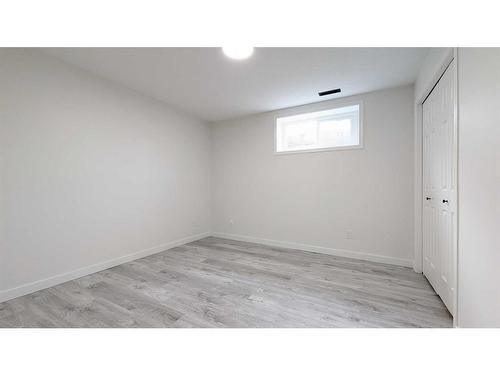 102 Somercrest Circle Sw, Calgary, AB - Indoor Photo Showing Other Room