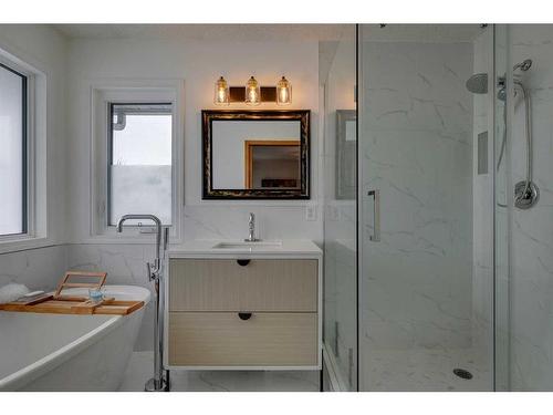 106 Arbour Ridge Heights Nw, Calgary, AB - Indoor Photo Showing Bathroom