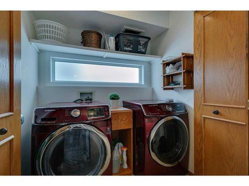 106 Arbour Ridge Heights Nw, Calgary, AB - Indoor Photo Showing Laundry Room