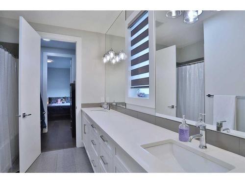 13 Damkar Drive, Rural Rocky View County, AB - Indoor Photo Showing Bathroom
