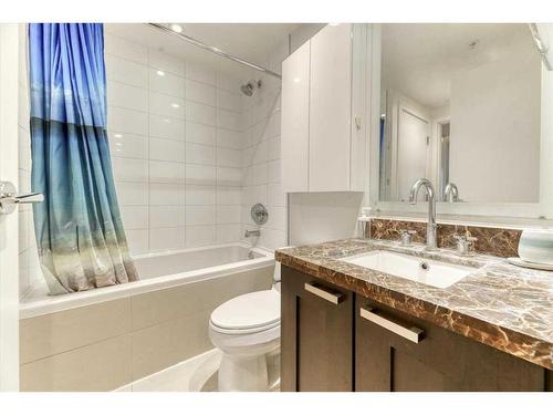 1526-222 Riverfront Avenue Sw, Calgary, AB - Indoor Photo Showing Bathroom