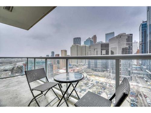 1526-222 Riverfront Avenue Sw, Calgary, AB - Outdoor With Balcony With Exterior