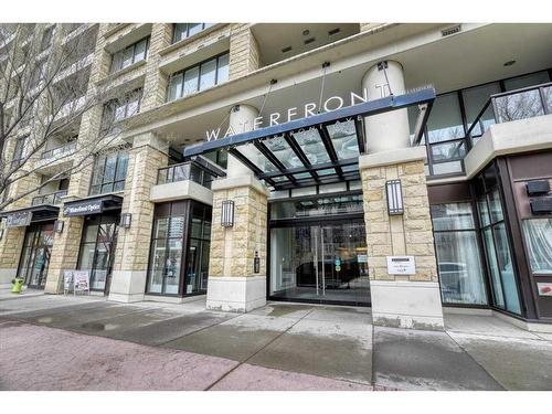 1526-222 Riverfront Avenue Sw, Calgary, AB - Outdoor With Balcony With Facade