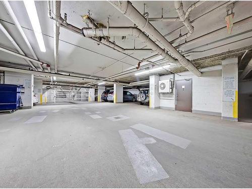 904-1088 6 Avenue Sw, Calgary, AB - Indoor Photo Showing Garage