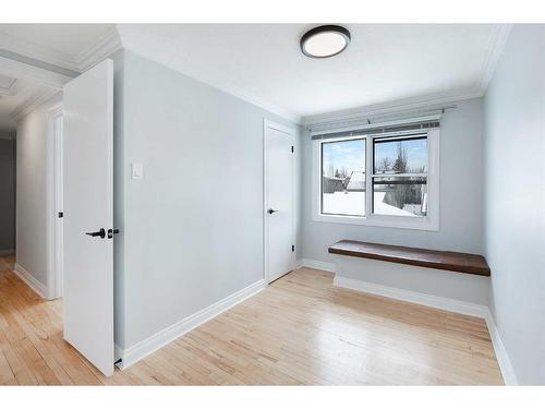 4529 Passchendaele Road Sw, Calgary, AB - Indoor Photo Showing Other Room