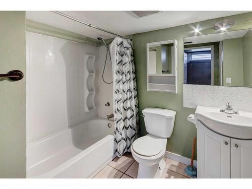 1183 Marcombe Crescent Ne, Calgary, AB - Indoor Photo Showing Bathroom