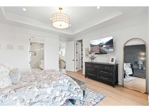 2223 27 Avenue Sw, Calgary, AB - Indoor Photo Showing Bedroom