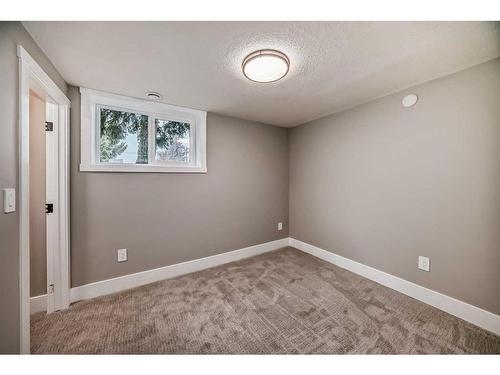 3403 Boulton Road Nw, Calgary, AB - Indoor Photo Showing Other Room