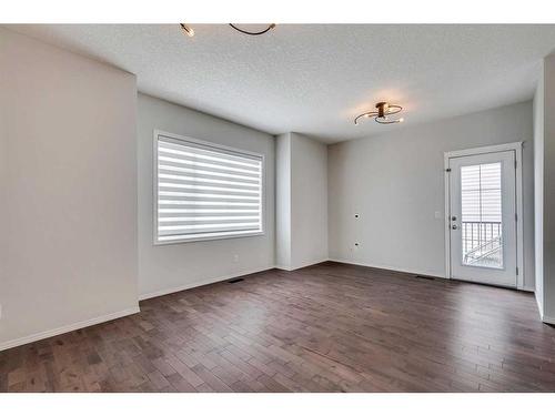 25 Elgin Meadows Green Se, Calgary, AB - Indoor Photo Showing Other Room