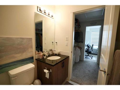 5404-15 Sage Meadows Landing Nw, Calgary, AB - Indoor Photo Showing Bathroom