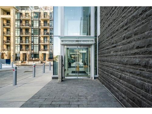 210-138 Waterfront Court Sw, Calgary, AB - Outdoor