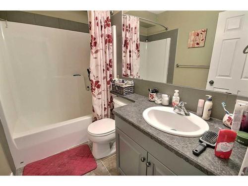 5606 28 A Avenue, Camrose, AB - Indoor Photo Showing Bathroom