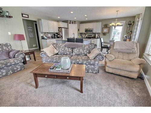 5606 28 A Avenue, Camrose, AB - Indoor Photo Showing Living Room