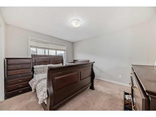 310 Evansridge Common Nw, Calgary, AB - Indoor Photo Showing Bedroom