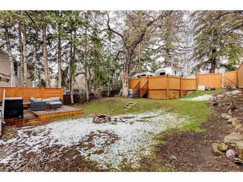 1424 Premier Way Sw, Calgary, AB - Outdoor With Backyard