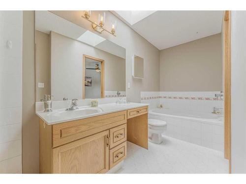 339 Citadel Hills Place Nw, Calgary, AB - Indoor Photo Showing Bathroom