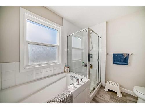 6 Legacy Glen Terrace Se, Calgary, AB - Indoor Photo Showing Bathroom