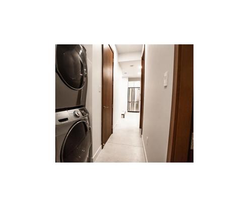 10706 & 10813 85 Avenue Nw, Edmonton, AB - Indoor Photo Showing Laundry Room