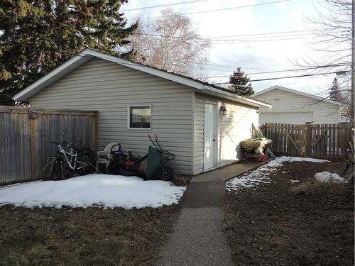 2715 Canmore Road Nw, Calgary, AB - Outdoor
