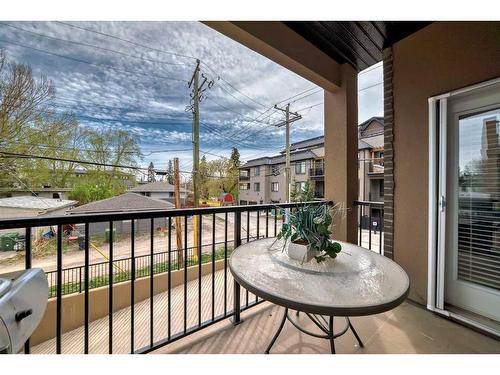 202-518 33 Street Nw, Calgary, AB - Outdoor With Exterior