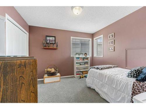 77 Citadel Circle Nw, Calgary, AB - Indoor Photo Showing Bedroom